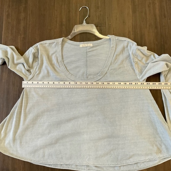 Free People Polar Fog Peony Blue Long Sleeve With Button Detail Top Size Large - Picture 8 of 8
